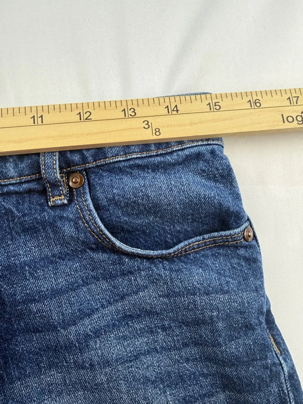 LOFT High-Rise Raw Hem Jeans Shorts – Size 26 – Excellent Condition
